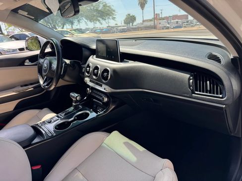 Used 2018 Kia Stinger Premium RWD image 35