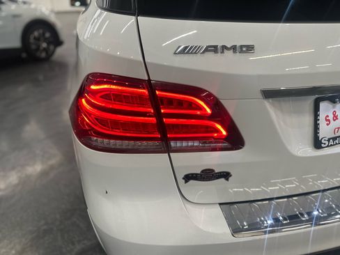 Used 2018 Mercedes-Benz GLE 43 AMG 4MATIC w/ Night Package image 9