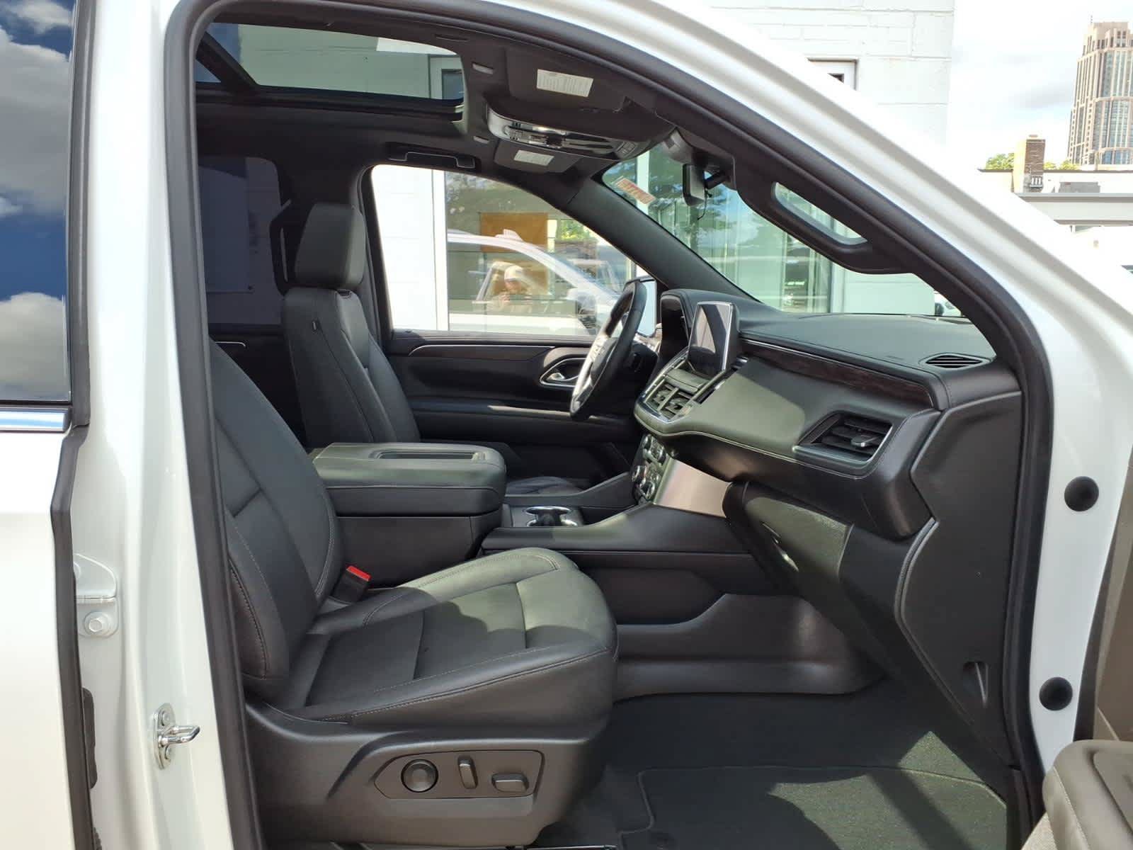 Used 2023 Chevrolet Tahoe LT w/ Luxury Package AWD/4WD image 20