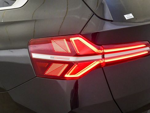 Used 2025 BMW X3 xDrive30i w/ Convenience Package image 12