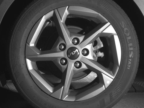 Used 2025 Kia K4 LXS image 13