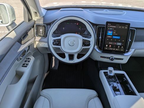 New 2026 Volvo XC90 T8 Ultra w/ Protection Package Premier AWD/4WD image 21