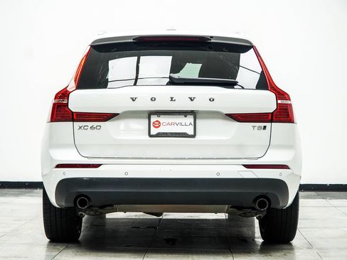 Used 2020 Volvo XC60 T5 Momentum w/ Protection Package Premier AWD/4WD image 12