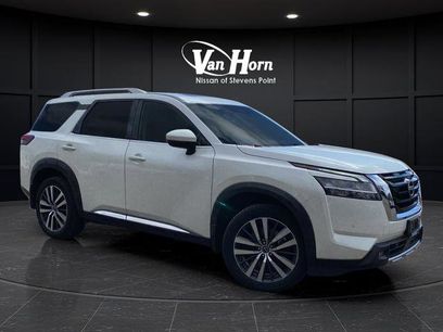 Used 2022 Nissan Pathfinder Platinum w/ Lighting Package (N92)