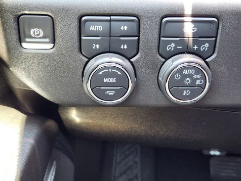 Used 2024 Chevrolet Silverado 1500 RST w/ Texas Edition Plus AWD/4WD image 18