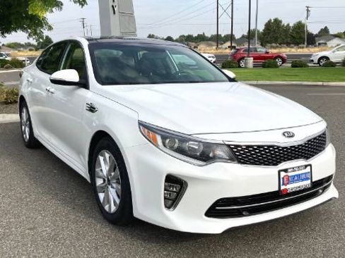 Used 2018 Kia Optima S w/ Panoramic Sunroof Package FWD image 4