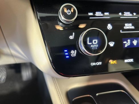 Used 2023 INFINITI QX60 Sensory w/ Vision Package AWD/4WD image 21