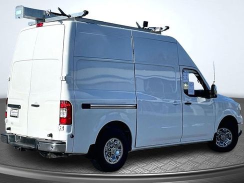 Used 2021 Nissan NV 3500 SL image 6