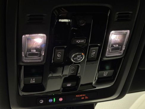 New 2026 GMC Yukon Denali w/ Sun & Power Step Package image 34