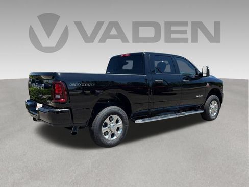 New 2026 RAM 2500 Big Horn AWD/4WD image 16