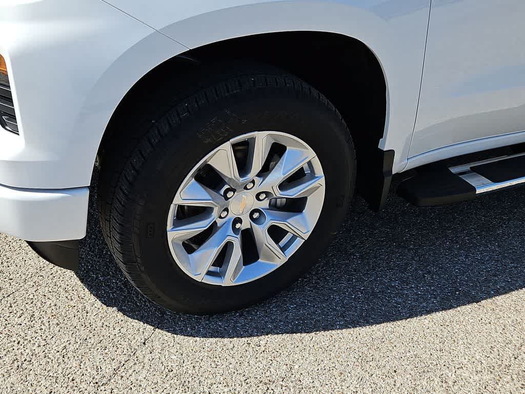 Used 2024 Chevrolet Silverado 1500 Custom RWD image 16