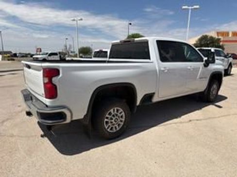 Used 2023 Chevrolet Silverado 2500 LT w/ Convenience Package AWD/4WD image 3