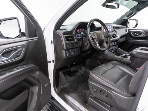 Used 2021 Chevrolet Tahoe RST w/ Luxury Package AWD/4WD image 12