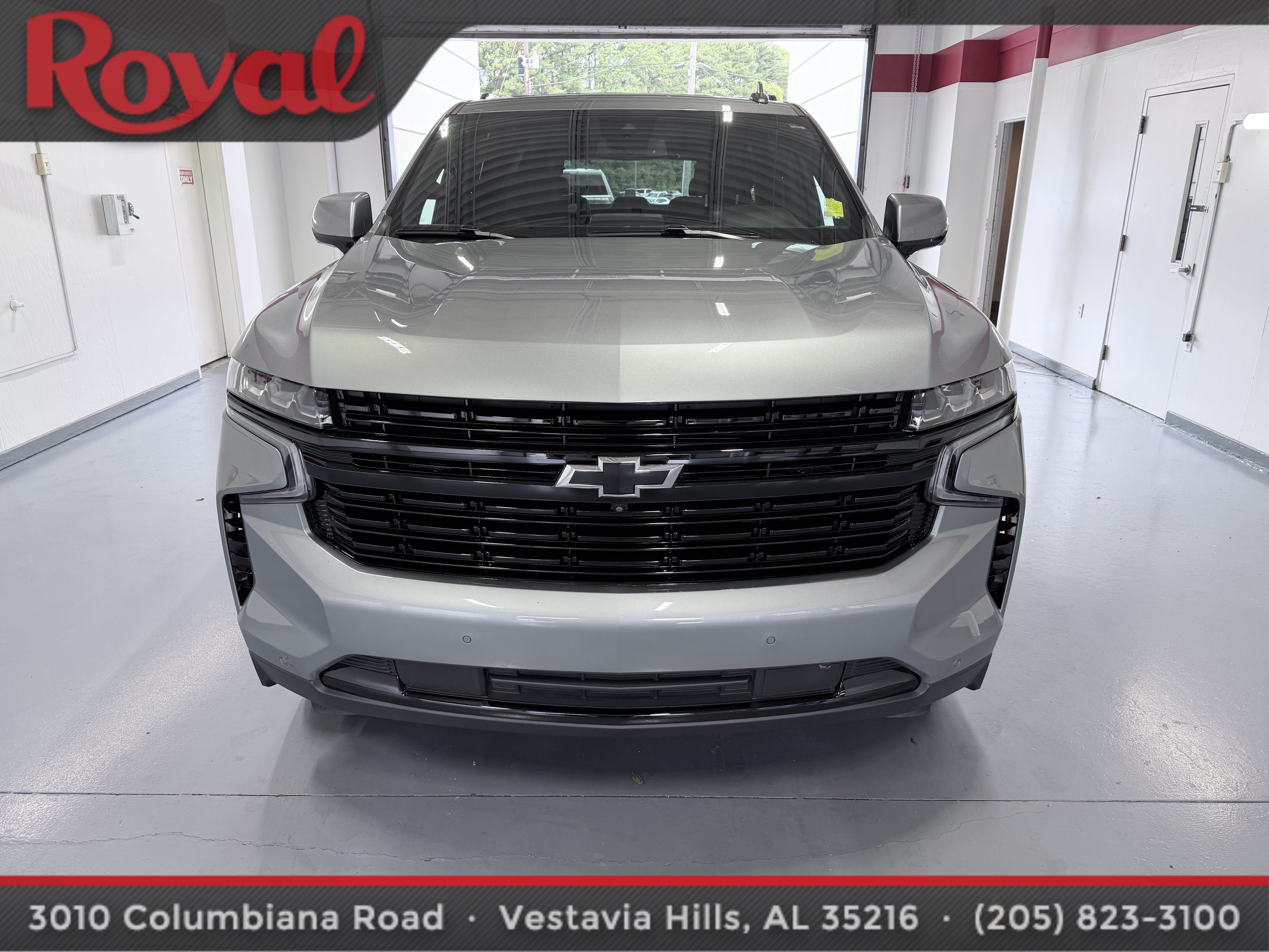 Used 2024 Chevrolet Tahoe RST w/ Luxury Package RWD image 2