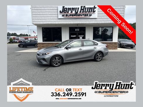 Used 2023 Kia Forte LXS FWD image 1