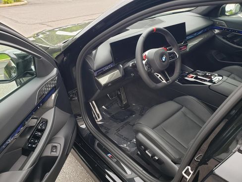 New 2027 BMW M5 w/ Carbon Package AWD/4WD image 10