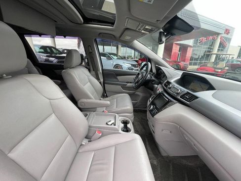 Used 2015 Honda Odyssey Touring Elite image 5