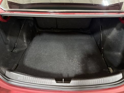 Used 2017 Chevrolet Malibu LT FWD image 23