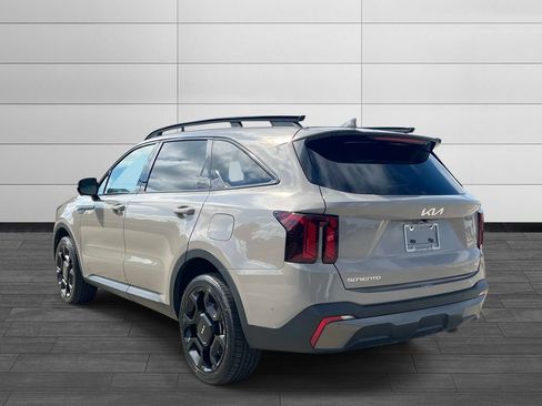 Used 2024 Kia Sorento SX AWD/4WD image 3