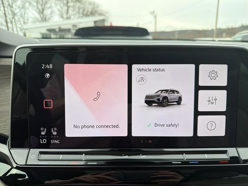 Used 2024 Volkswagen Atlas SEL Premium R-Line image 30