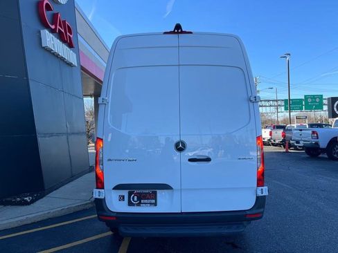 Used 2023 Mercedes-Benz Sprinter 2500 image 5