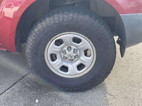 Used 2012 Nissan Frontier S RWD image 9