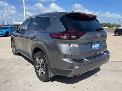Certified 2024 Nissan Rogue SL FWD image 5
