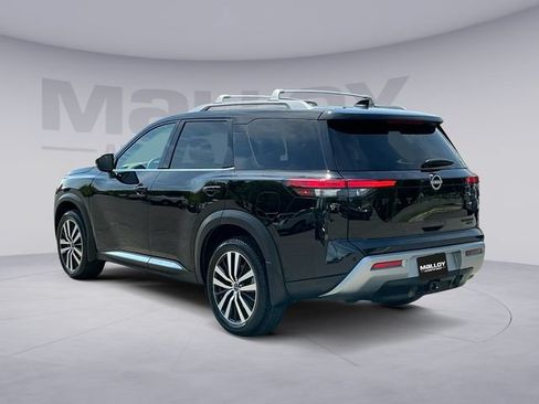 Used 2024 Nissan Pathfinder Platinum AWD/4WD image 3