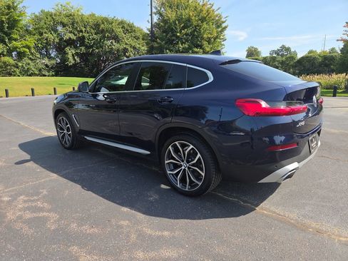 Used 2023 BMW X4 xDrive30i w/ Premium Package AWD/4WD image 3
