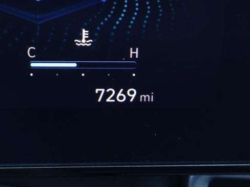 Used 2024 Hyundai Elantra SEL w/ Convenience Package image 28