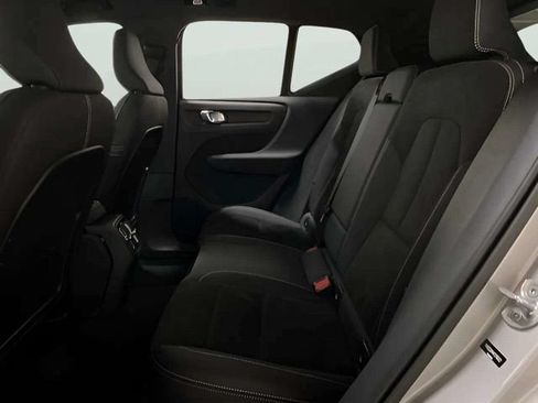 Used 2023 Volvo XC40 Recharge Ultimate AWD/4WD image 21