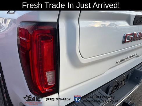 Used 2020 GMC Sierra 1500 SLT w/ Driver Alert Package I AWD/4WD image 11