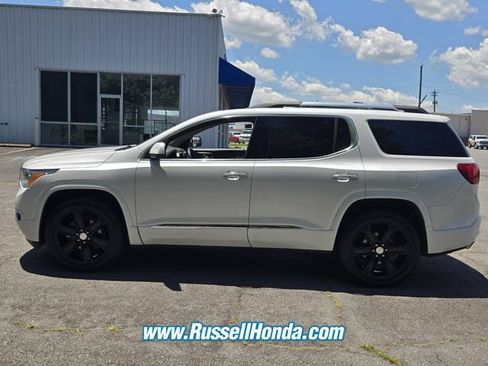 Used 2019 GMC Acadia Denali w/ Technology Package FWD image 4