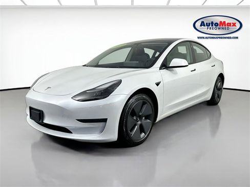 Used 2023 Tesla Model 3 Standard Range image 5