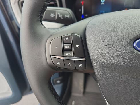 New 2025 Ford Maverick XLT w/ XLT Luxury Package FWD image 21