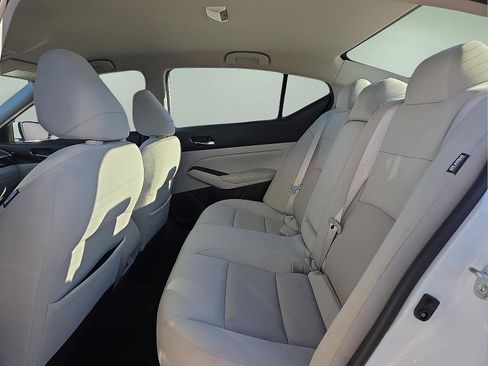 Used 2020 Nissan Altima 2.5 S image 10