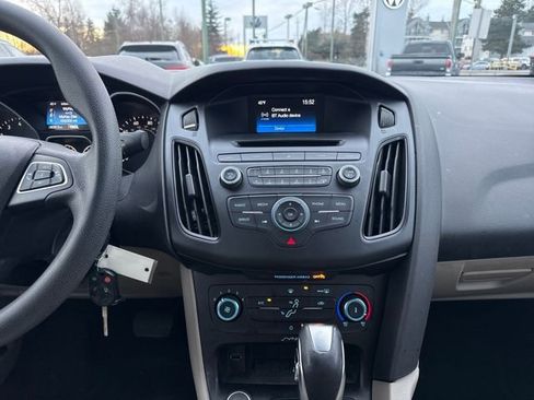 Used 2015 Ford Focus SE image 21