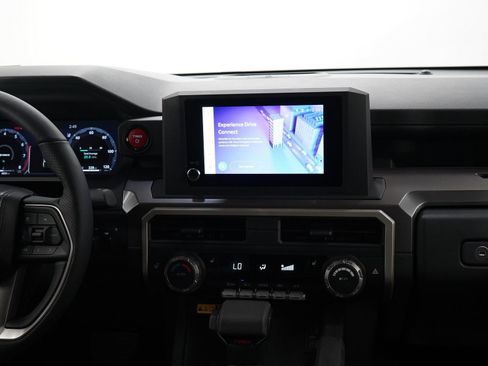 Used 2025 Toyota Tacoma TRD Off-Road image 14