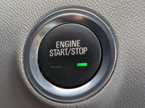 Certified 2023 GMC Terrain SLT FWD image 33