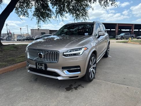 Used 2024 Volvo XC90 T8 Plus w/ Protection Package Premier AWD/4WD image 1