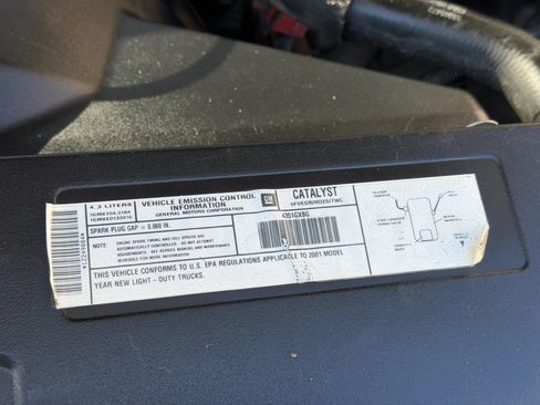 Used 2001 Chevrolet Silverado 1500 2WD Regular Cab image 14