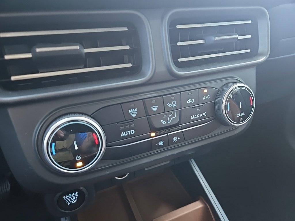 Used 2023 Ford Maverick Lariat FWD image 46