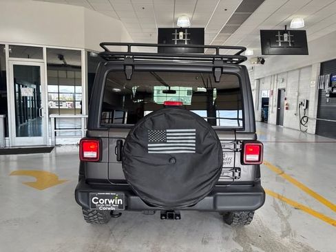 Used 2022 Jeep Wrangler Sport AWD/4WD image 5