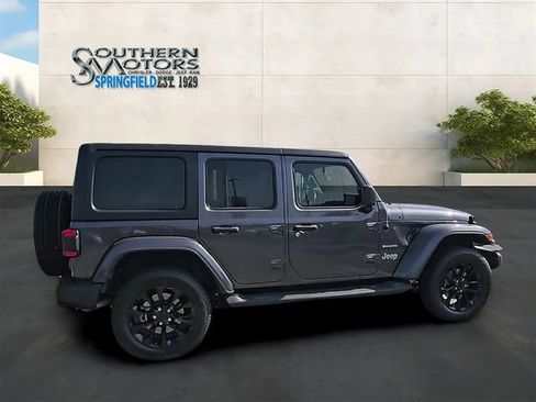 Used 2021 Jeep Wrangler Unlimited Sahara w/ Dual Top Group AWD/4WD image 33