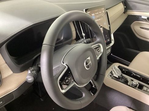 New 2026 Volvo XC90 B5 Core image 10