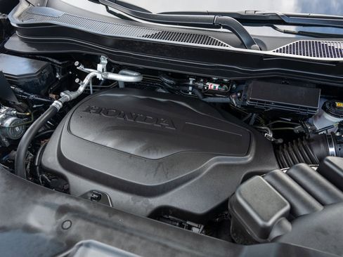 Certified 2025 Honda Passport EX-L image 38