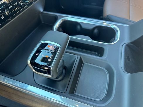 New 2026 Chevrolet Silverado 1500 High Country w/ Technology Package AWD/4WD image 19