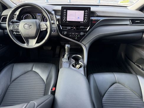 Used 2023 Toyota Camry SE w/ Convenience Package image 9