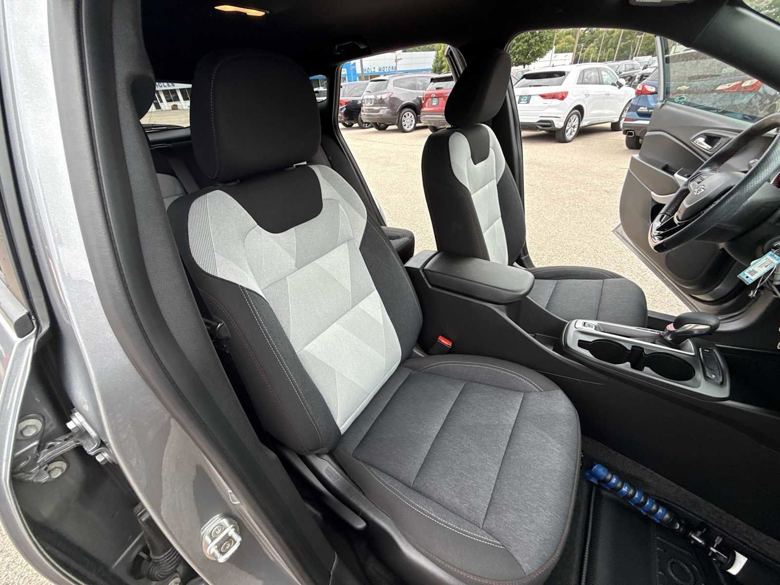 Certified 2024 Chevrolet Trax RS w/ Driver Confidence Package FWD image 27