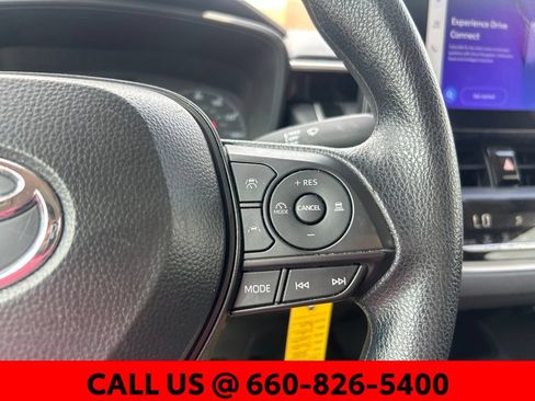 Used 2025 Toyota Corolla LE FWD image 11
